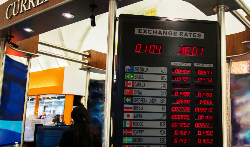 airport foreign exchange booth